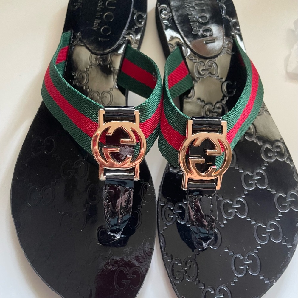 GUCCI Web GG Thong Sandals/Size 8
